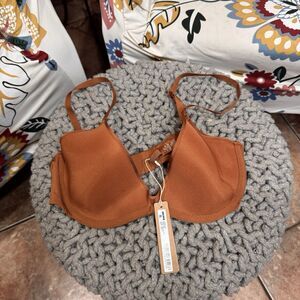 Skims Weightless Scoop Bra with 3D Woven Knit Foam Size 34C BR-UWR-1982